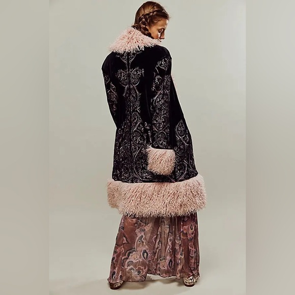 Moon Glow Coat - Picture 2 of 6